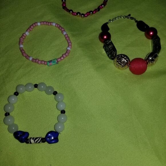 Glow in the dark Dvprofessions custom bracelet creations - Picture 9 of 9